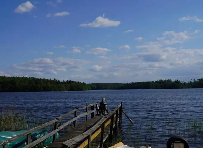 Nad Jeziorem Wegorzyno 度假居 *